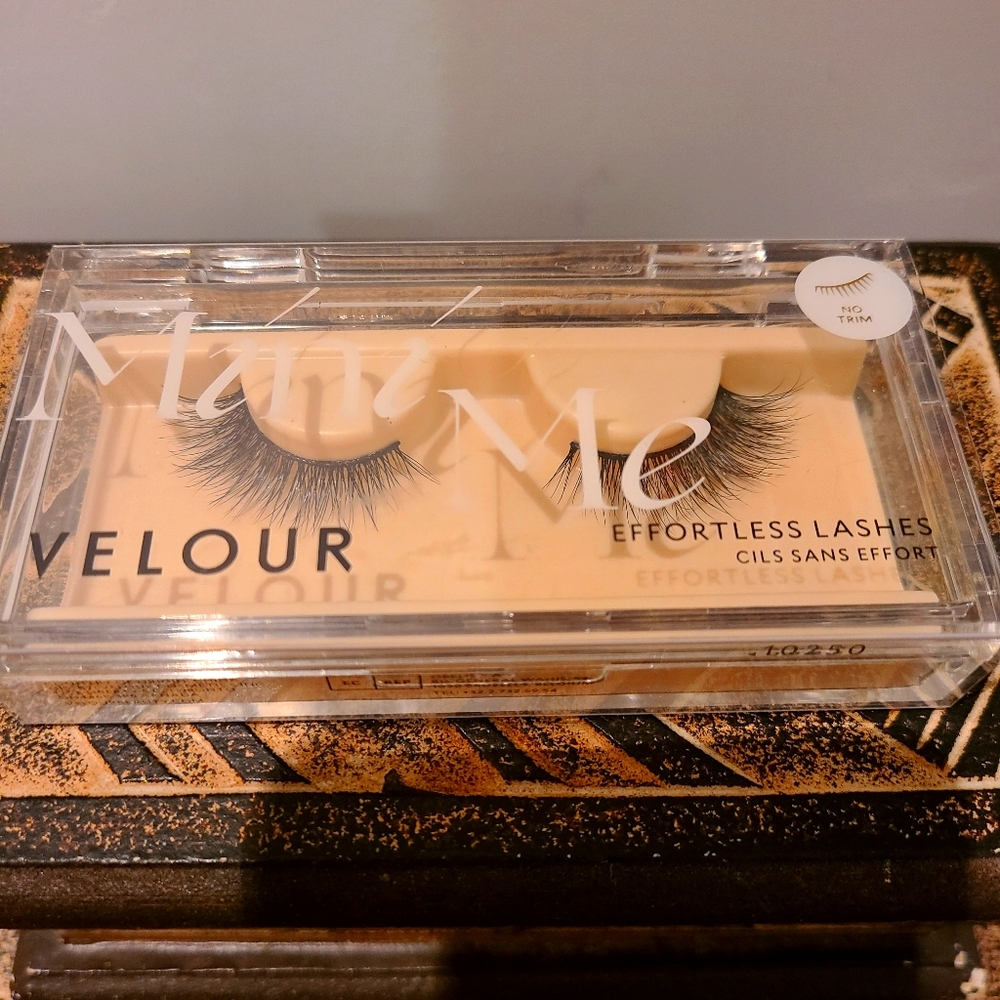 False eyelashes. BNIB.